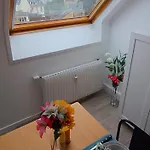 Appartement équipé En Hyper-centre Avec Parking Privé Et Gratuit - Vue Sur La Et Château De *