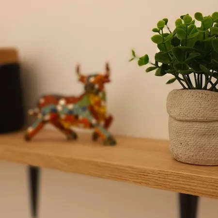 Appartamento équipé En Hyper-centre Avec Parking Privé Et Gratuit - Vue Sur La Et Château De Caen